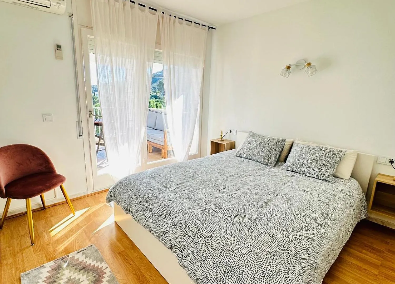 Apartamento Con Vistas Llanca Apartment